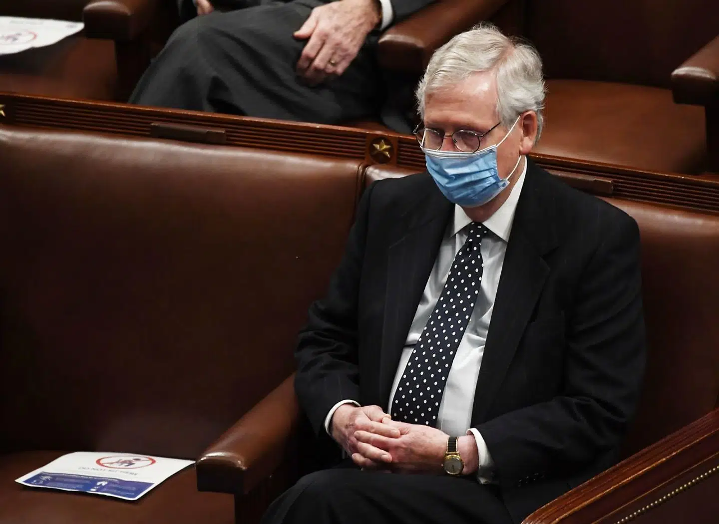 Flertalsleder i Senatet, Mitch McConnell, har rundsendt et notat til Senatsmedlemmerne, hvori det fremgår, at senatorerne skal være klar på, at der snart kan komme en begæring om en impeachment af Donald Trump.