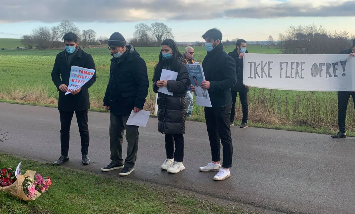 Blomster lagt for Yamma.