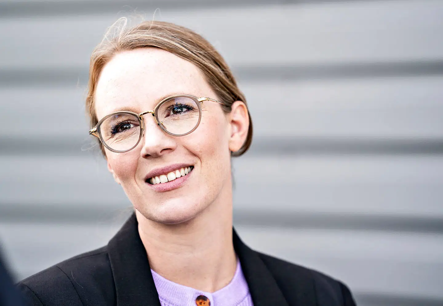 Miljøminister Lea Wermelin (S) besøger Aage Vestergaard Larsen A/S for at se på genanvendelse af plastik, i Mariager mandag 7. september 2020. Virksomheden, der håndterer langt størstedelen af danskernes plastikaffald, har netop søgt patent på en nyudviklet maskine, som har potentiale til at fordoble den danske genanvendelse af plastikaffald. (Foto: Henning Bagger/Ritzau Scanpix)