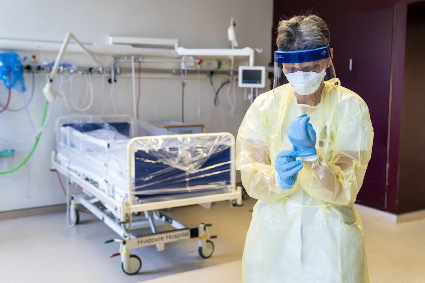 Selv om ældre over 70 år ofte ender på hospitalet, hvis de er smittet, er det kun et ganske lille udsnit af den ældre del af befolkningen, som har været indlagt på landets hospitaler med coronavirus i år. Det er tale om 0,5 procent af alle over 70 år. Ida Marie Odgaard/Ritzau Scanpix