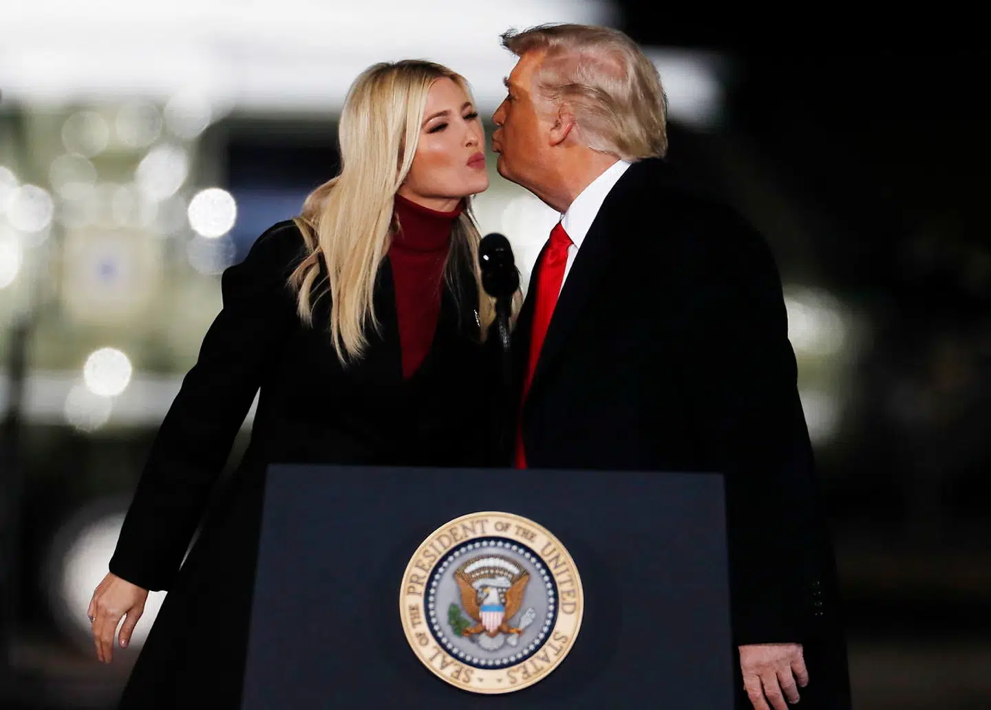 Ivanka og Donald Trump EPA/ERIK S. LESSER EPA-EFE/ERIK S. LESSER