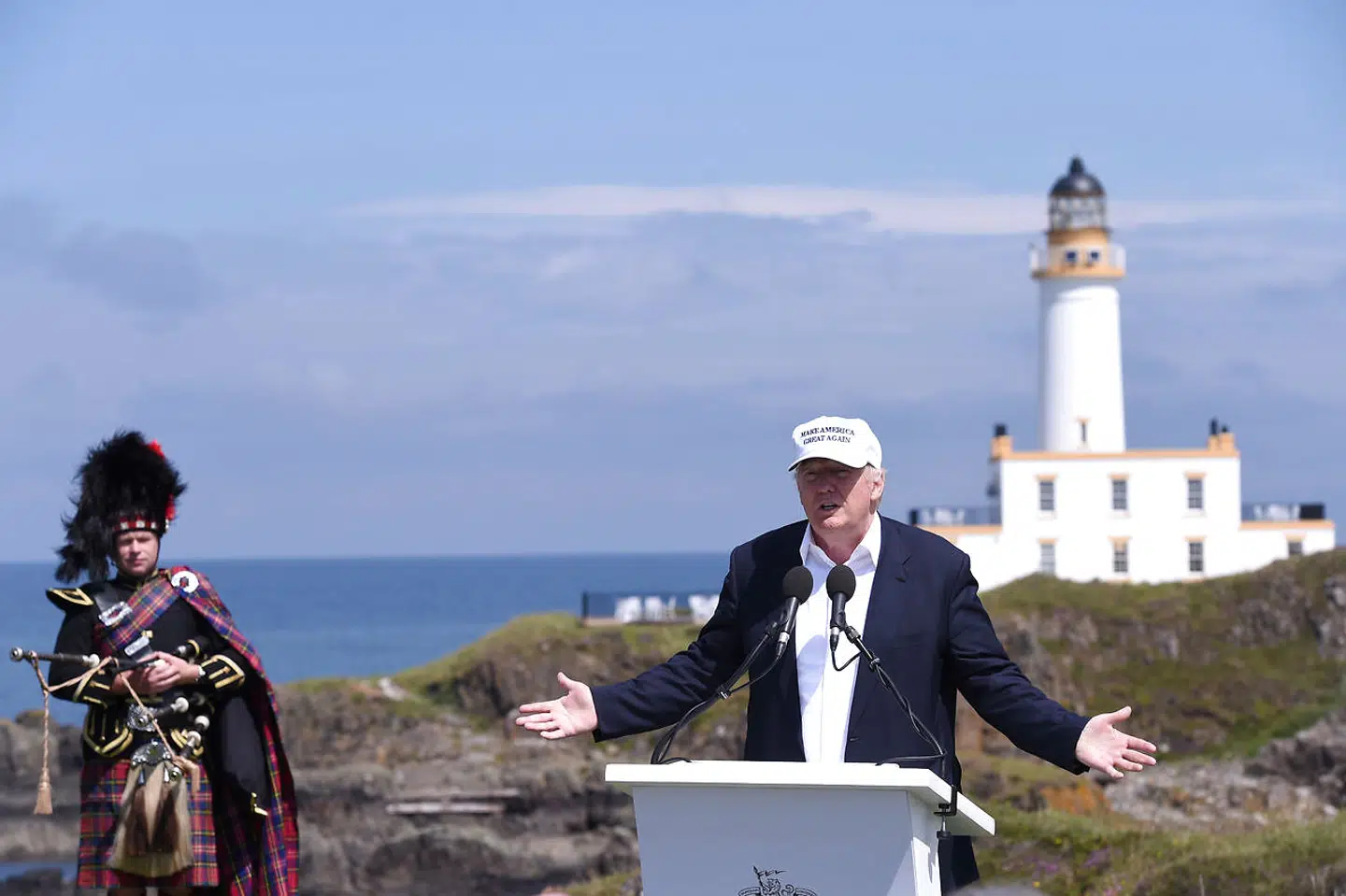 Donald Trump besøgte Turnberry-resortet i Skotland i forbindelse med præsidentvalgkampen i 2016.