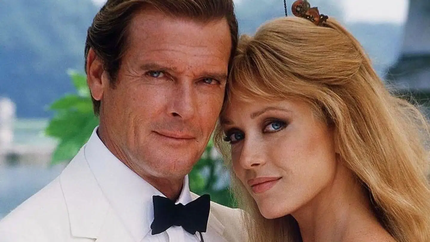 Roger Moore og Tanya Roberts i filmen 'James Bond: A View to a Kill'.