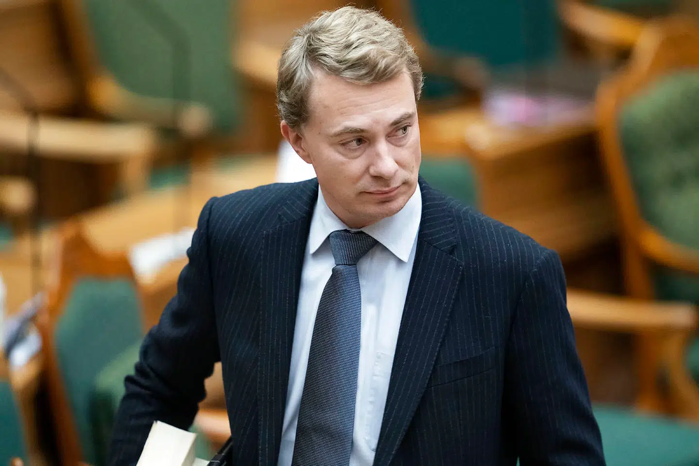 Dansk Folkepartis Morten Messerschmidt kritiserer, at EU er for langsomme til at få godkendt vacciner mod covid-19