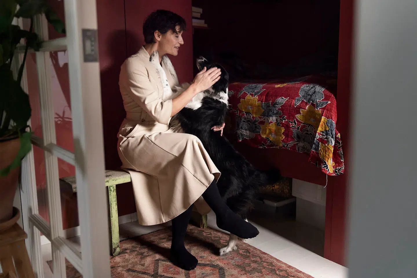 Mia Wagner er med hund og sine to døtre flyttet til Vedbæk. Foto Mathias Svold