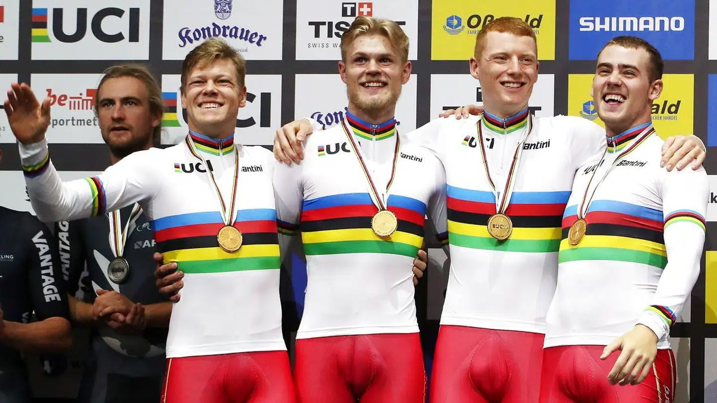 Fra venstre: Lasse Norman Hansen, Julius Johansen, Frederik Rodenberg Madsen and Rasmus Lund Pedersen på medaljeskamlen.