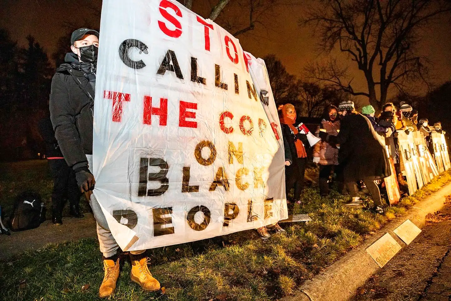 Det seneste politidrab på en sort mand har også vakt stor vrede og demonstrationer.