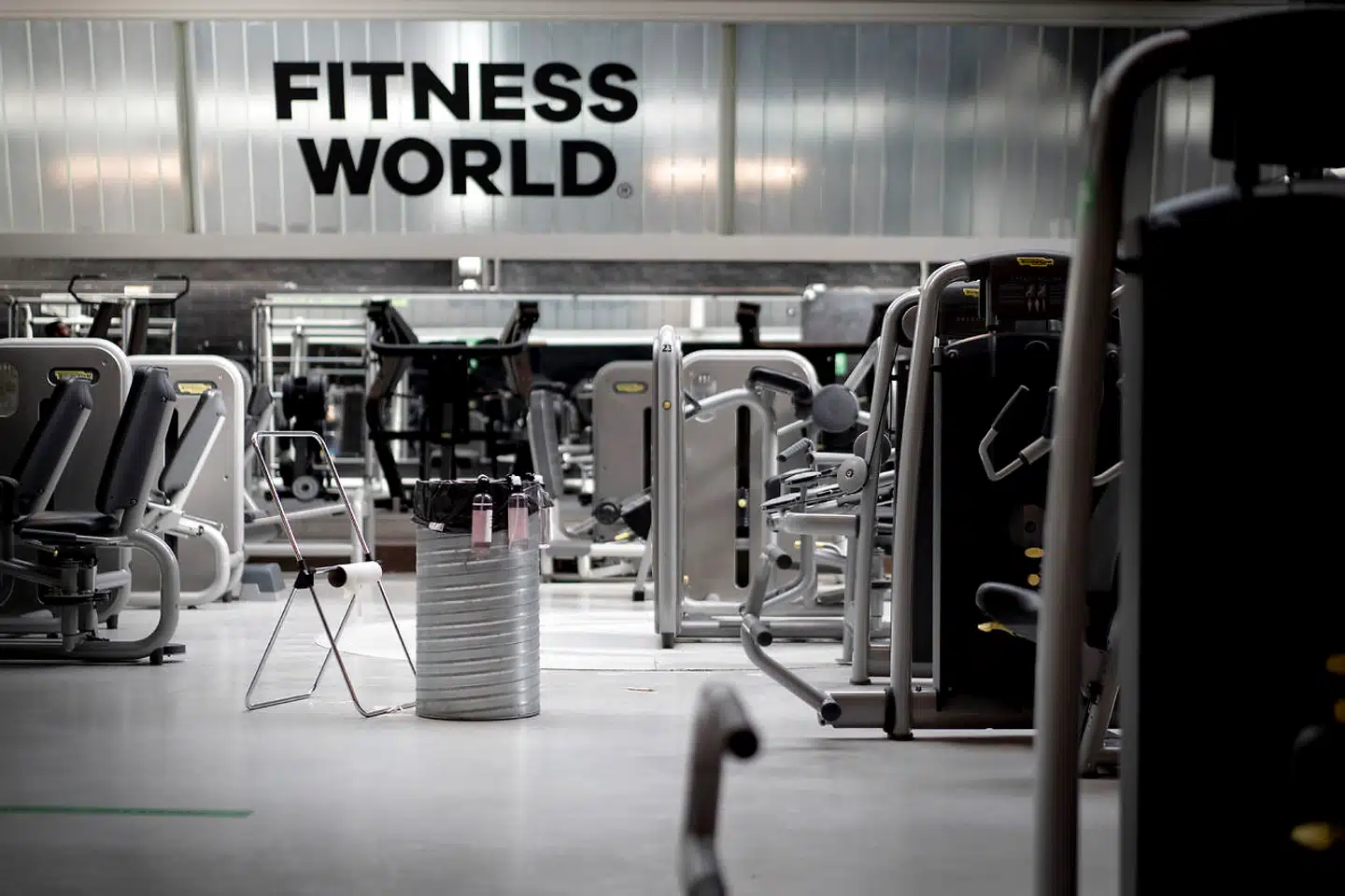 Fitness World må nu afvikle sine aktiviteter i Polen.