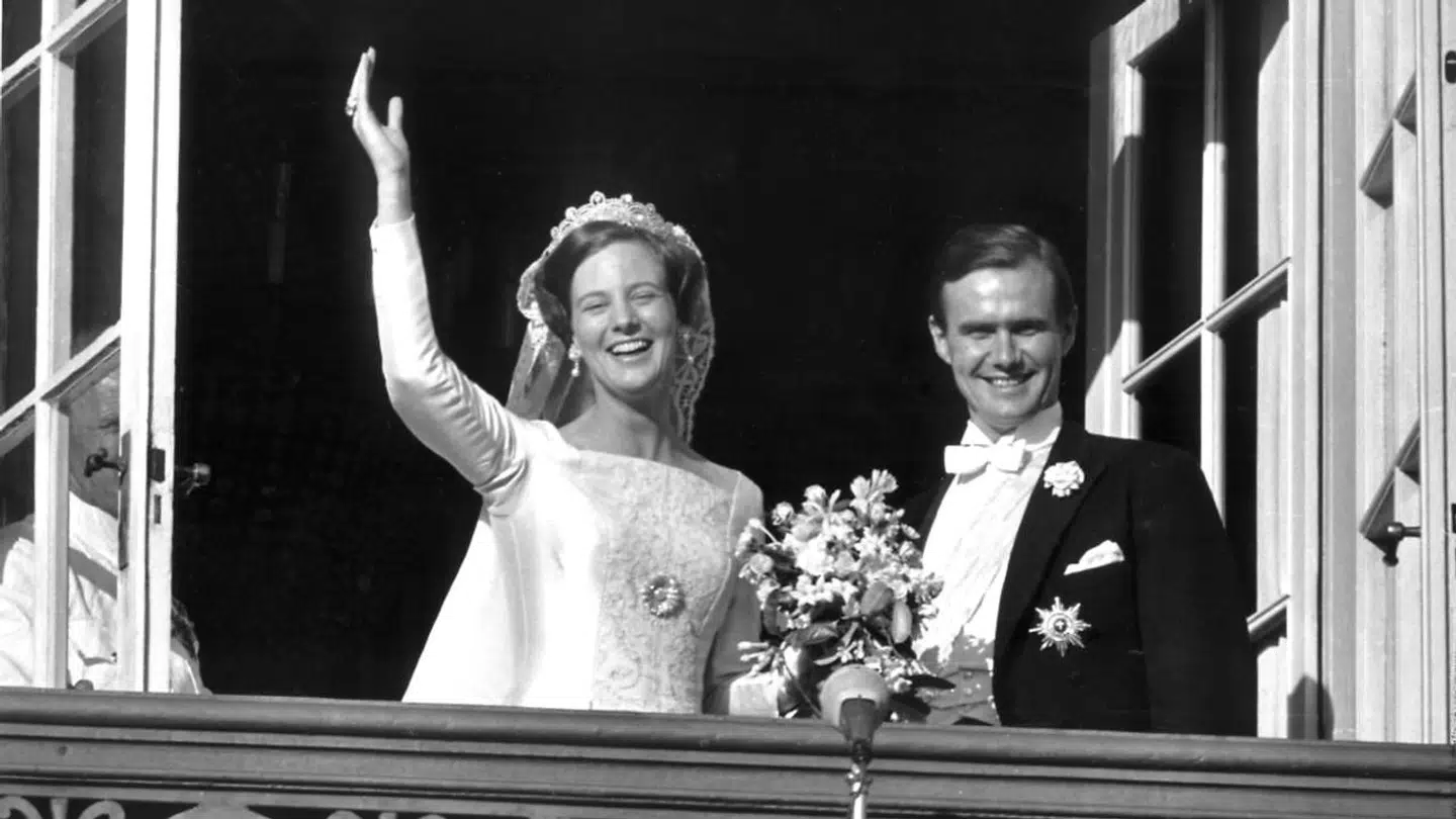 Prins Henrik havde det svært med, at hans rolle som Dronningens mand ikke var klart defineret. Det hører man ham fortælle i en ny dokumentar.