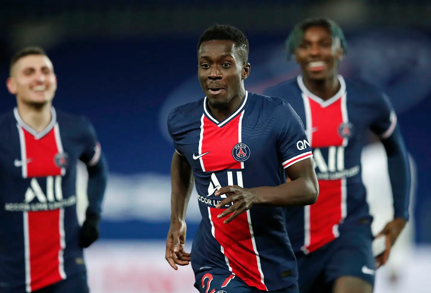 Et sjældent syn i PSG: Midtbanespilleren Idrissa Gueye fejrer sin scoring. Men mål er en mangelvare hos PSGs midtbanespillere, og derfor giver det god mening at hente Eriksen, mener Mathieu Faure.