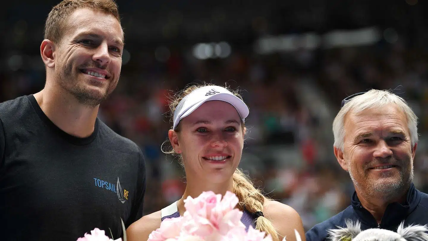 Manden David Lee og far Piotr Wozniacki efter karrierestoppet i januar 2020 under Australian Open.