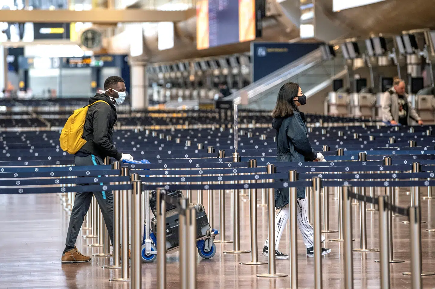 29 svenskere, der kom med et fly fra Storbritannien, fik lørdag morgen lov at forlade Arlanda lufthavn uden krav om, at de lod sig isolere. (Arkivfoto) Tt News Agency/Reuters