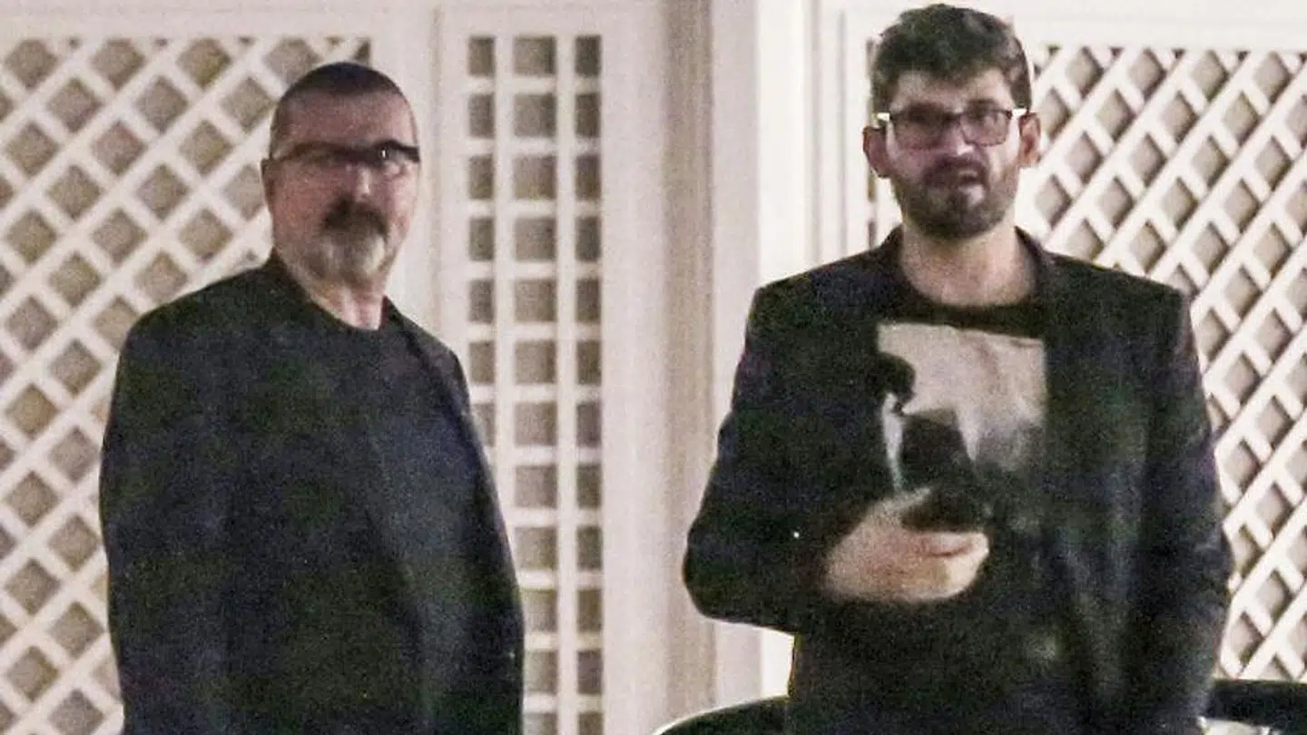 (Arkivfoto) George Michael ses her sammen ekskæresten Fadi Fawaz.