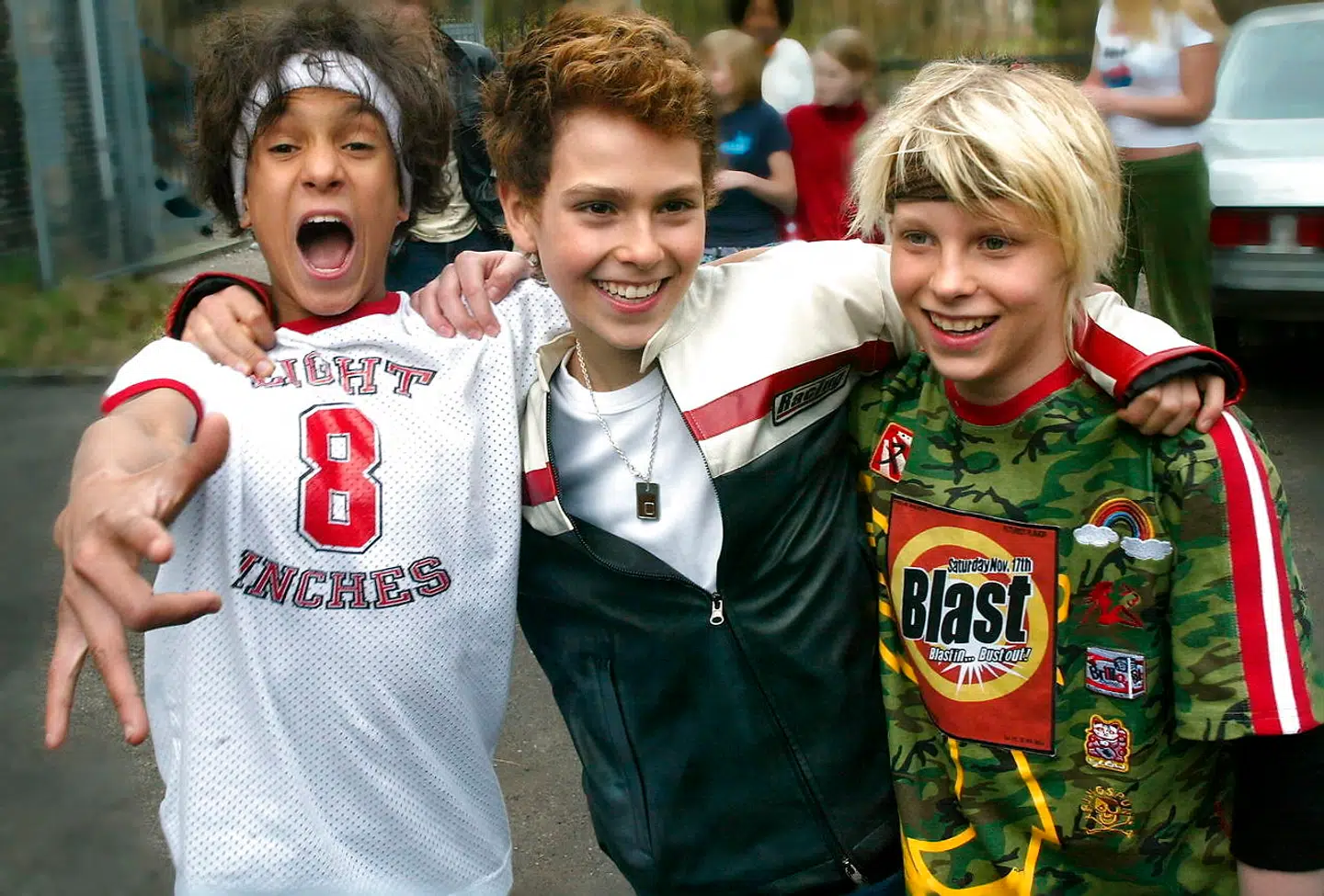 Sebastian Aagaard-Williams, Kaave Pour og Matthias Saabye som B-Boys ved MGP i 2003.