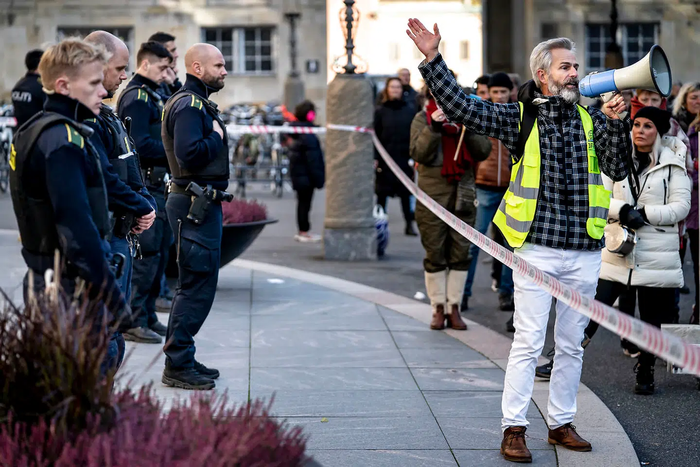 Flemming Blicher under en demonstration mod Epidemiloven ved Christiansborg i København, onsdag den 4. november 2020. (Foto: Mads Claus Rasmussen/Ritzau Scanpix)