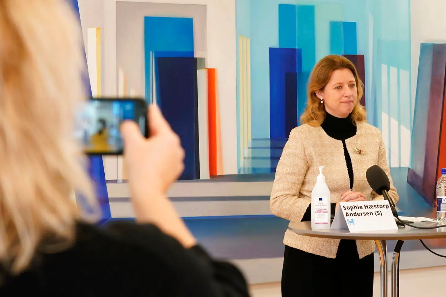 Regionsrådsformand Sophie Hæstorp Andersen (S), lægefaglig koncerndirektør Dorthe Crüger og vicedirektør og leder af task force for isolationspatienter Kristian Antonsen ved Region Hovedstadens pressemøde om det stigende pres på hovedstadens hospitaler, på Rigshospitalet i København tirsdag den 22. december 2020.