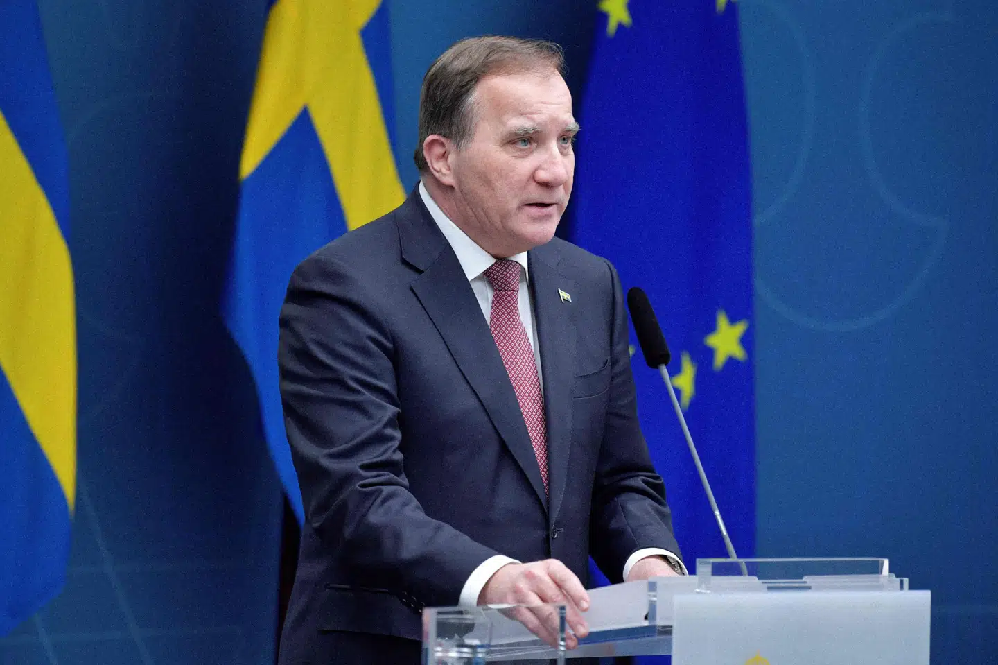 Sveriges statsminister, Stefan Löfven, siger, at det er mislykket for Sverige at beskytte ældre under pandemien, og han siger, at dette skal belyses i forbindelse med en ny ældrelov. Flere medlemmer af den svenske regering orienterede om ældreloven lørdag. Jessica Gow/Ritzau Scanpix