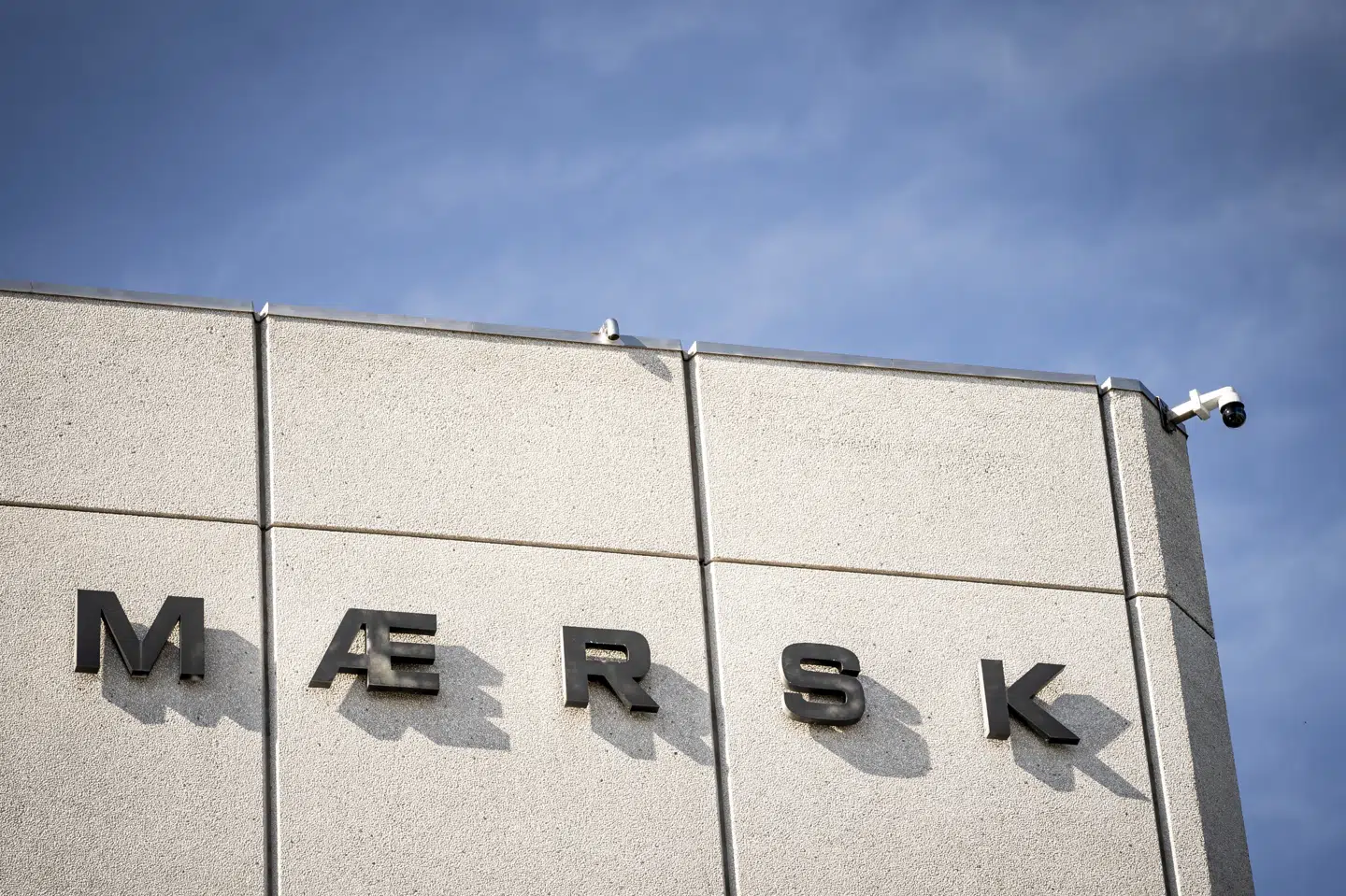 Et Mærsk-containerskib bliver lørdag angrebet af pirater i Guineabugten. Det vides sændag morgen ikke, hvordan besætningen har det, eller om piraterne har forladt skibet. (Arkivfoto) Mads Claus Rasmussen/Ritzau Scanpix