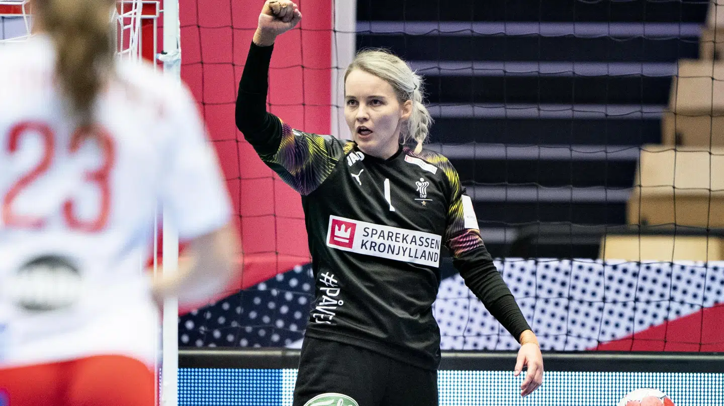 Sandra Toft stod forrygende i første halvleg mod Norge.