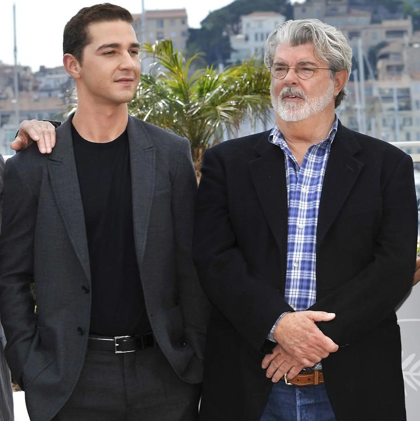 Her en ung Shia LaBeouf sammen med George Lucas i forbindelse med 'Indiana Jones and the Kingdom of the Crystal Skull'.
