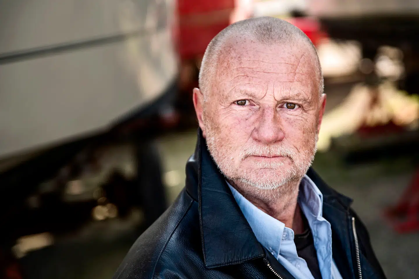 I sommeren 2019 blev Steen Johannsen umotiveret overfaldet på sin båd, som lå i havnen i Horsens. I efteråret sendte politiet sagen til Retten i Horsens. Men på grund af travlhed har retten ikke mulighed for efter sommerferien at tage sagen i retten, selvom den er ret simpel. Steen Johannsen er skuffet over den lange ventetid.