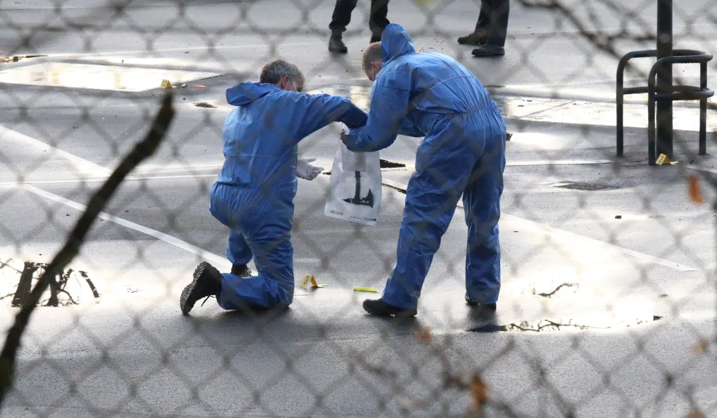 Der blev fundet flere slag- og stikvåben på gerningsstedet. Foto: Byrd / Bjørn Nielsen.