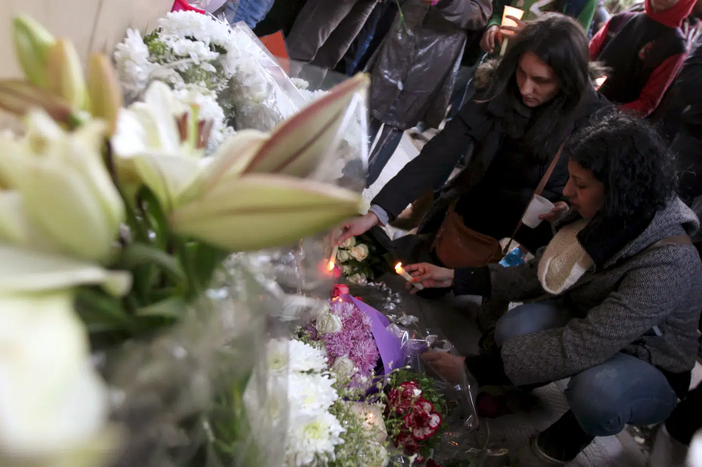 Aktivister mindes den unge dræbte studerende Giulio Regeni ved Italiens ambassade i Kairo i februar 2016. Et retsopgør om drabet er nu ved at blive forberedt i Italien, som fået et spændt forhold til Egypten på grund af drabet, som skal være begået af egyptiske sikkerhedsfolk. Mohamed Abd El Ghany/Reuters