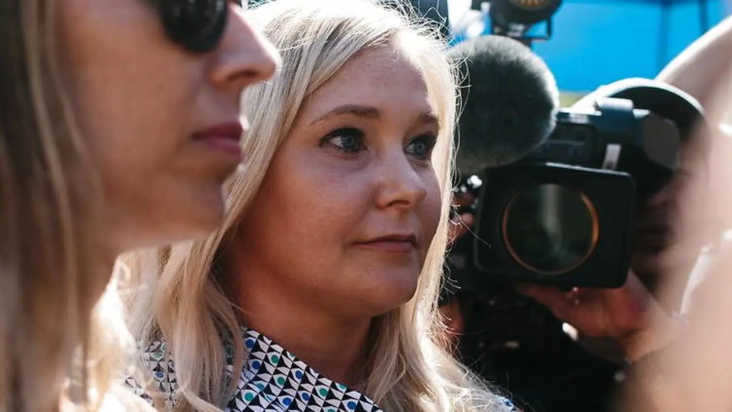 Virginia Giuffre hævder, at hun blev tvunget til at have sex med prins Andrew tre gange mellem 2001 og 2002.