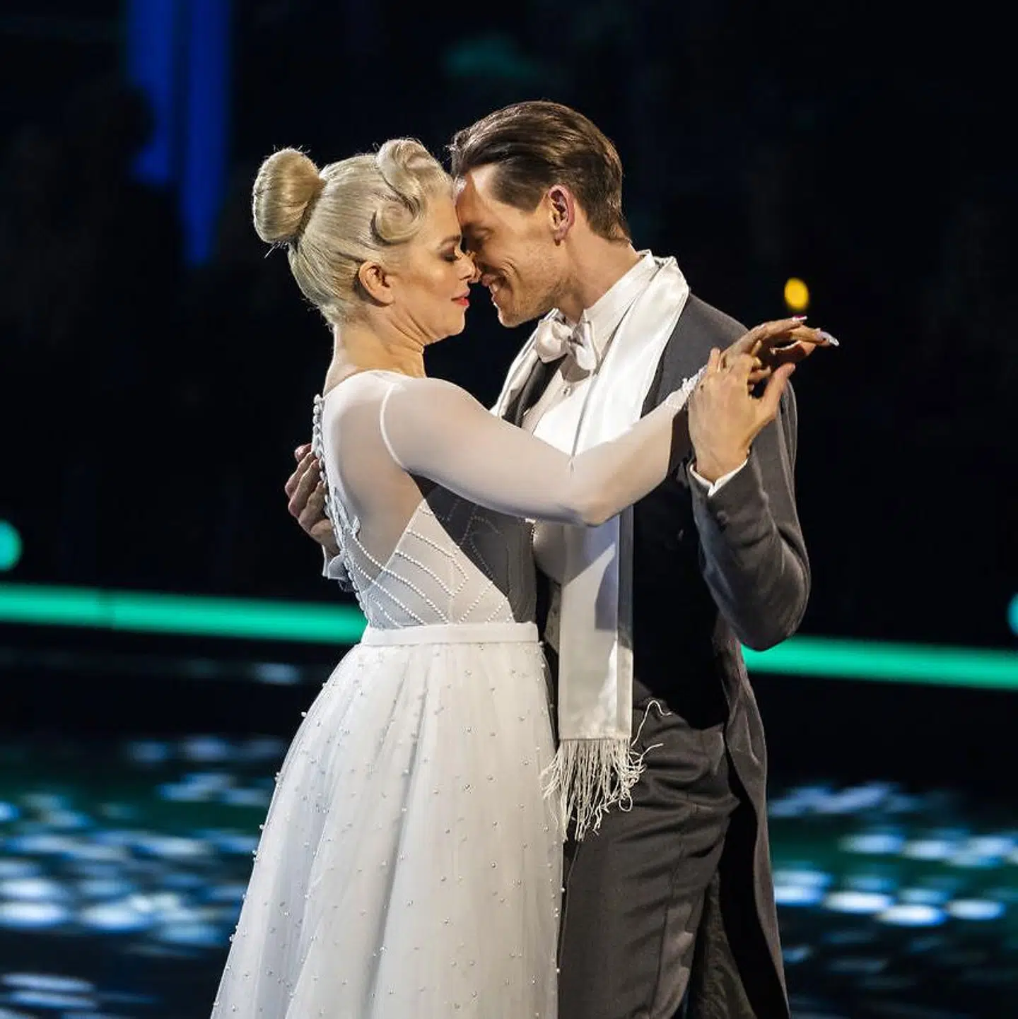 Tv- og radiovært Sara Bro og Morten Kjeldgaard måtte efter en omdans i sidste lørdags show sige farvel.