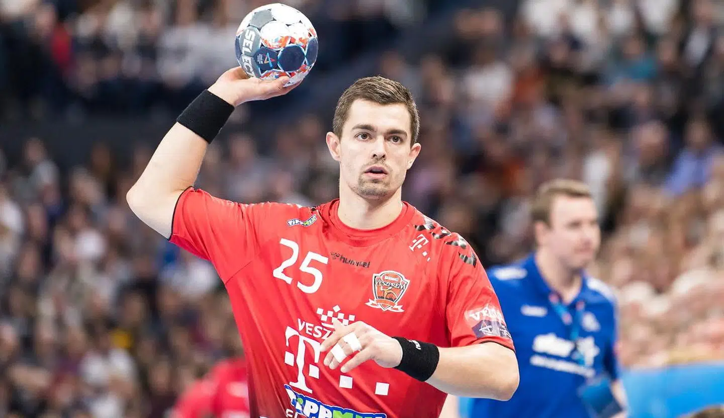 Rasmus Lauge i aktion for Veszprem.