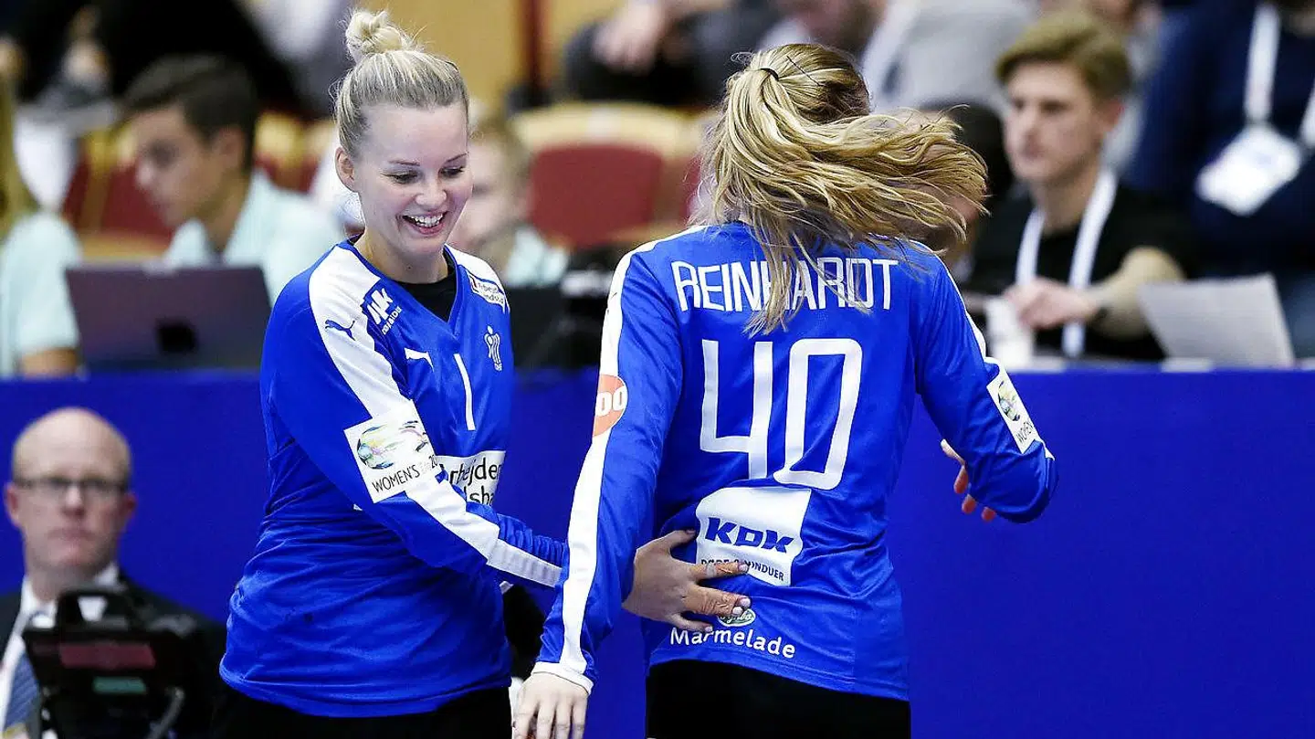 Althea Reinhardt kæmper med Sandra Toft om pladsen i målet, og de to arbejder godt sammen.