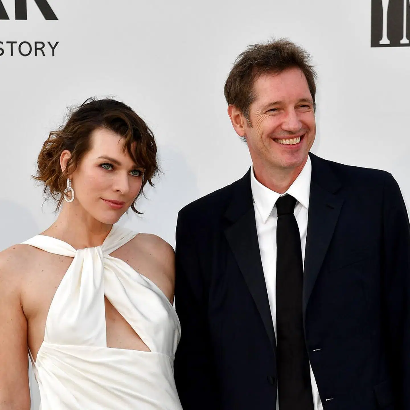 Milla Jovovich har hovedrollen i filmen, som er instrueret af hendes ægtemand Paul W. S. Anderson.