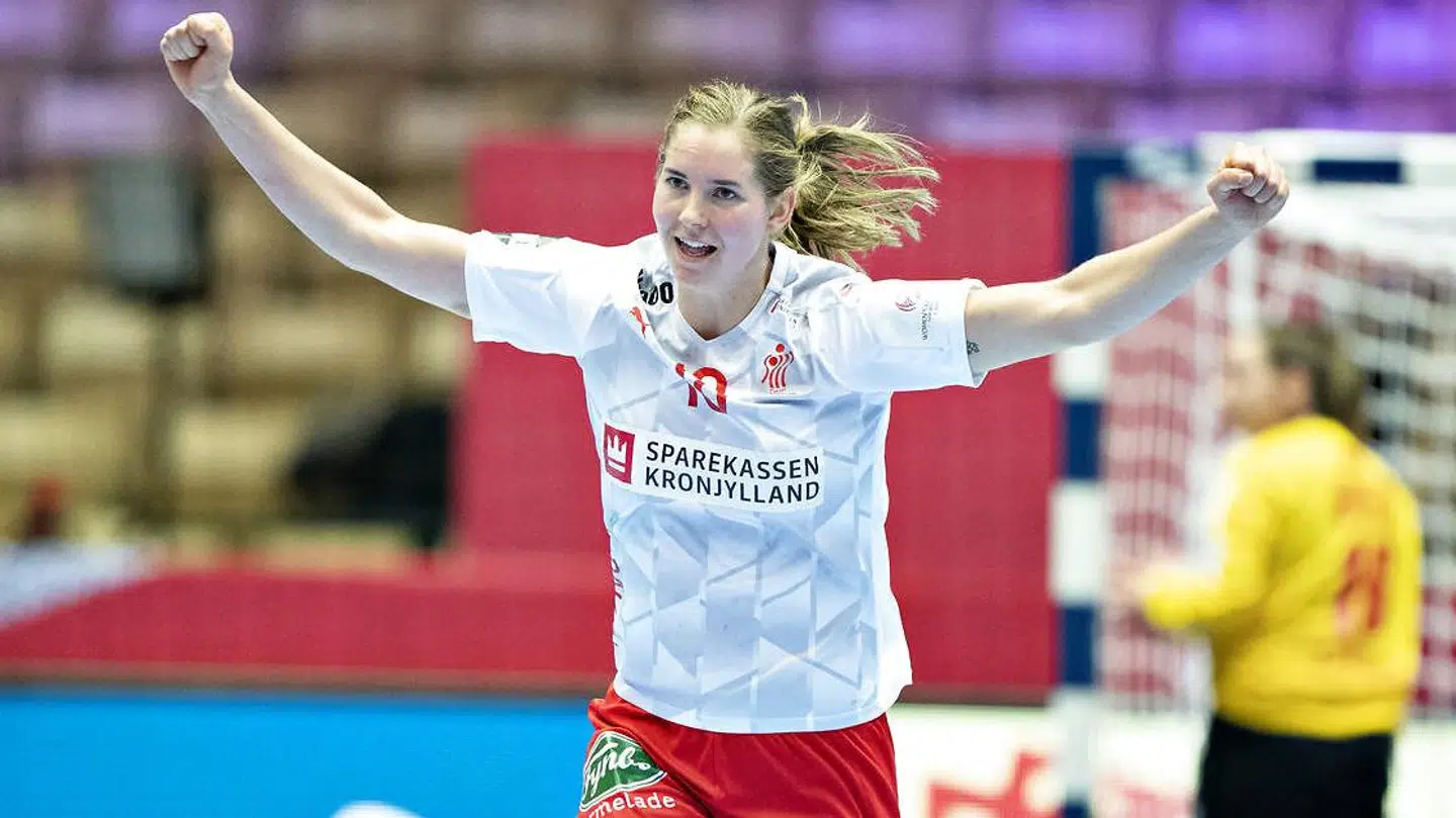 Mette Tranborg under EM-kampen mod Montenegro.