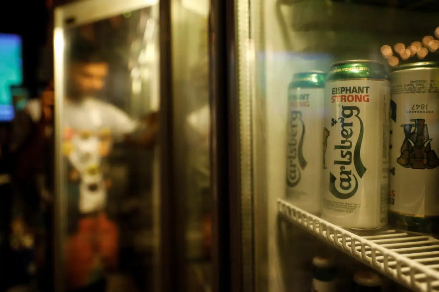 Ifølge rapport skal Carlsberg og to andre bryggerier have lavet ulovlige prisafataler i Indien i perioden 2007 til 2018. Det skal blandt andet være sket via e-mails og beskedtjenesten WhatsApp. (Arkivfoto) Danish Siddiqui/Reuters