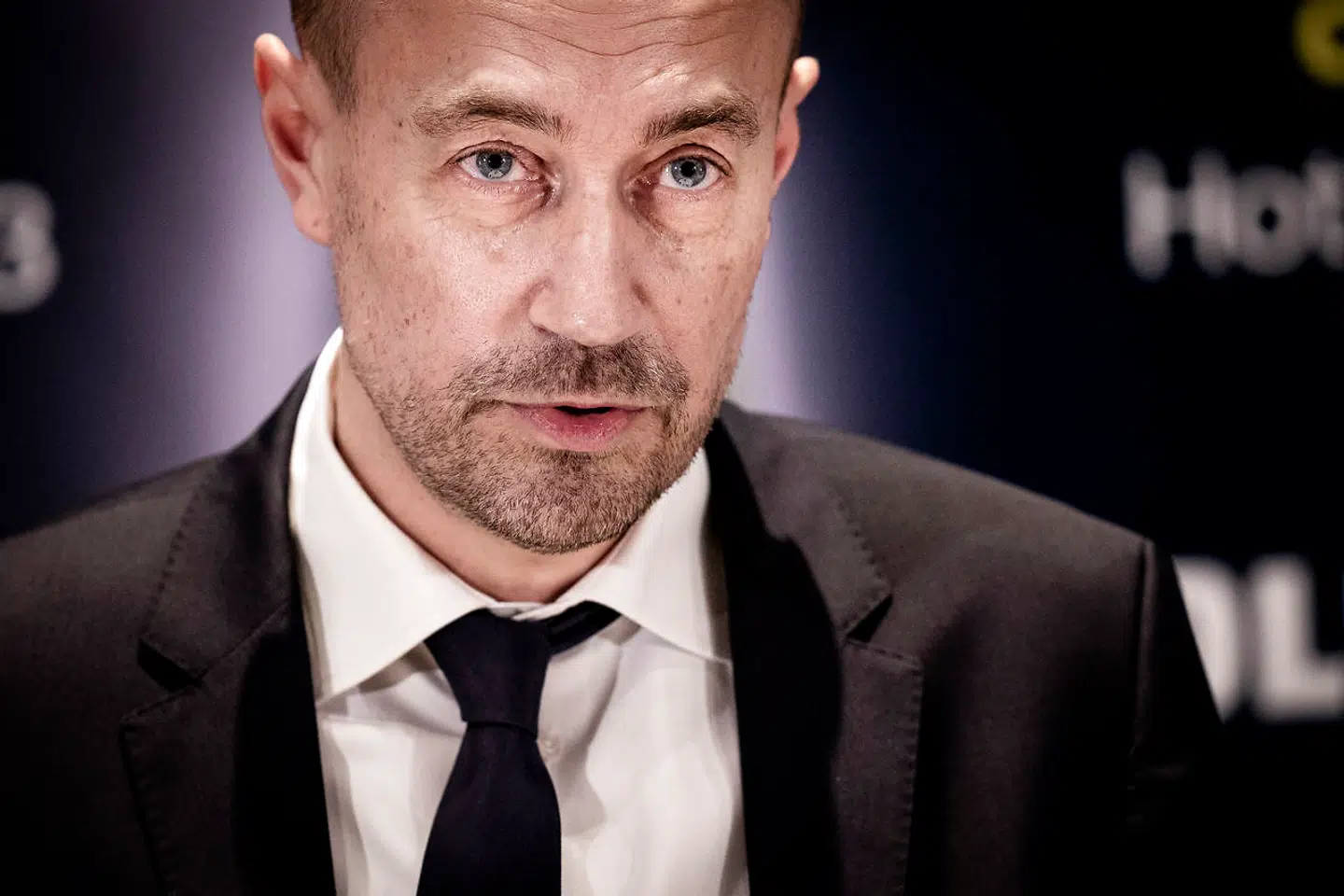 Sundheds- og ældreminister Magnus Heunicke holder pressemøde i Eigtveds Pakhus om status på COVID-19 i Danmark, herunder udvidelse af skærpede tiltag og restriktioner torsdag den 10. december 2020.For første gang er der flere end 3000 coronasmittede. Skoler og restauranter lukker i endnu 31 kommuner. Bliv hjemme, siger statsministeren. Det skriver Ritzau, torsdag den 10. december 2020.. (Foto: Liselotte Sabroe/Ritzau Scanpix)