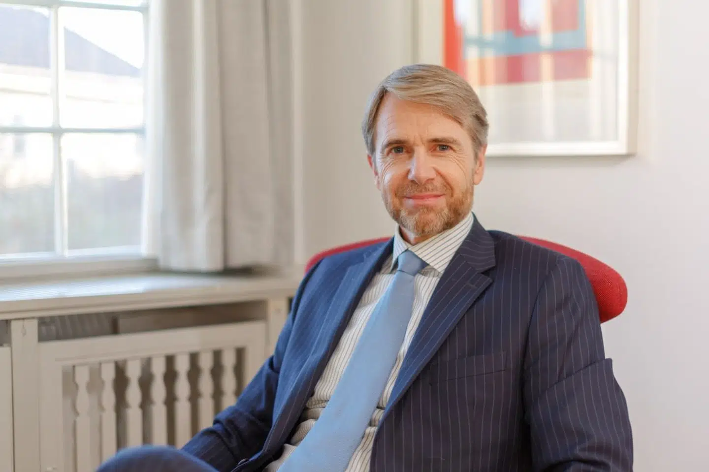 Danmarks ambassadør i Norge Jarl Frijs-Madsen mener ikke, det giver mening, at satse på en skiferie i Norge, som de danske smittetal ser ud lige nu. - Men det er jo svært at sige, hvordan det ser ud i slutningen af skisæsonen, siger han. Øystein Helmersen/Free