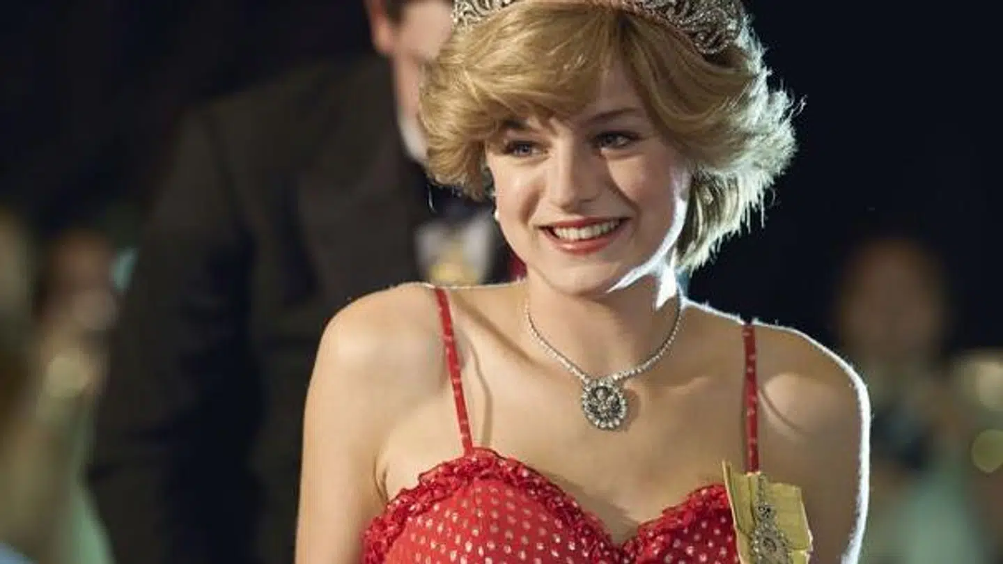 Emma Corrin i rollen som Diana i 'The Crown'.