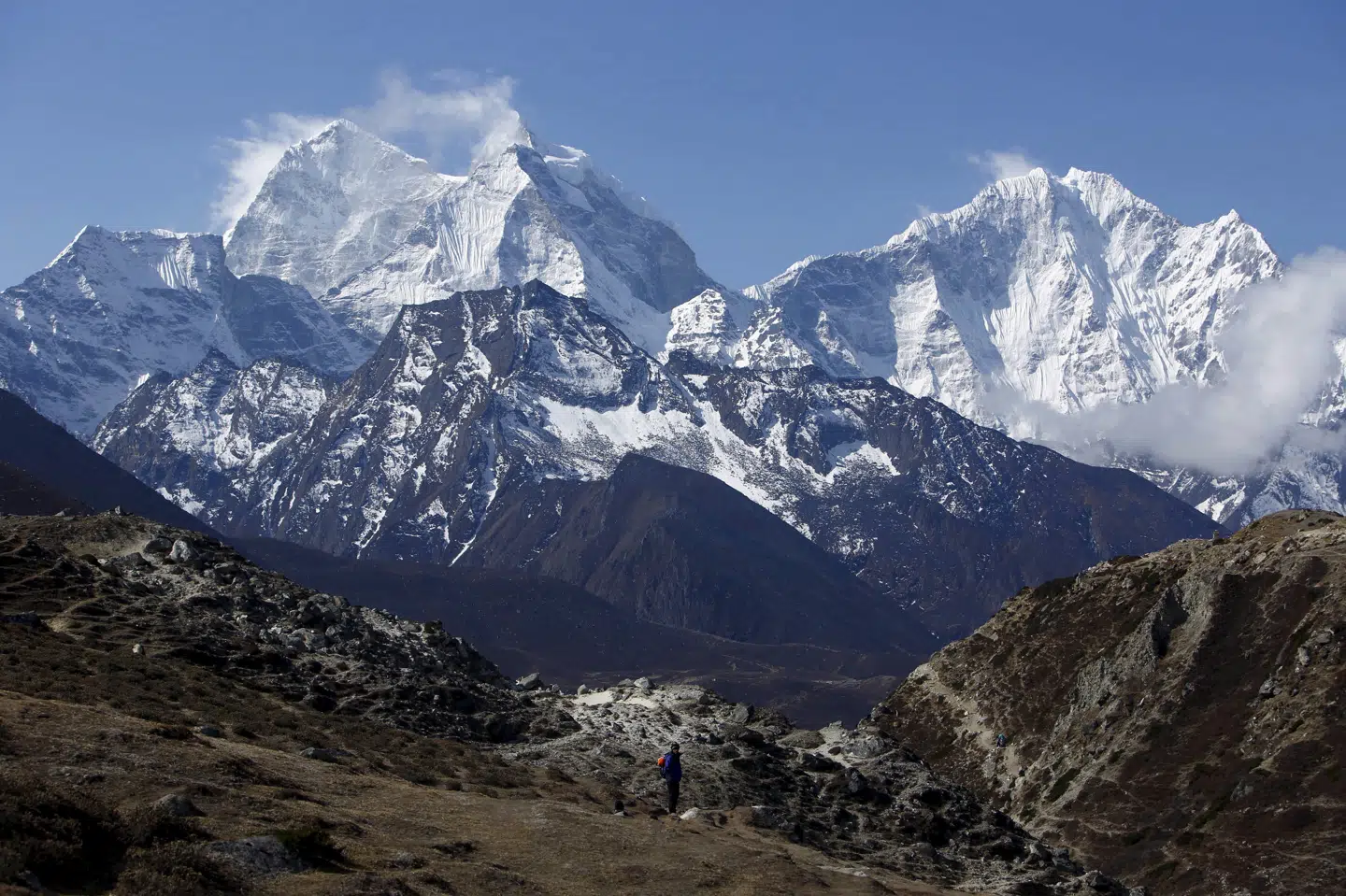Efter mange års uenighed er Nepal og Kina nået til enighed om ny officiel højde på Mount Everest, skriver The Wall Street Journal. Navesh Chitrakar/Reuters