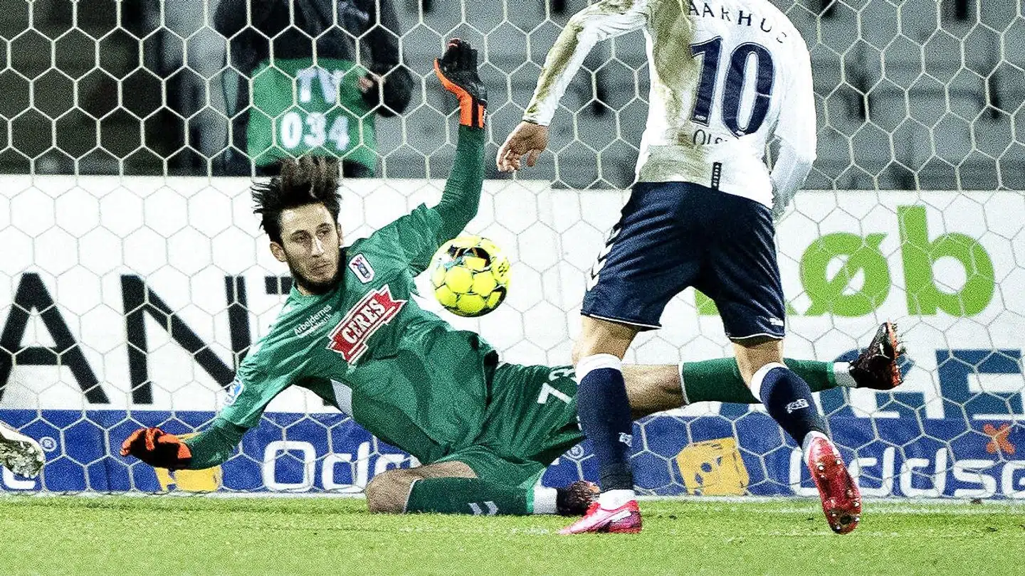 Grabara i aktion for AGF.