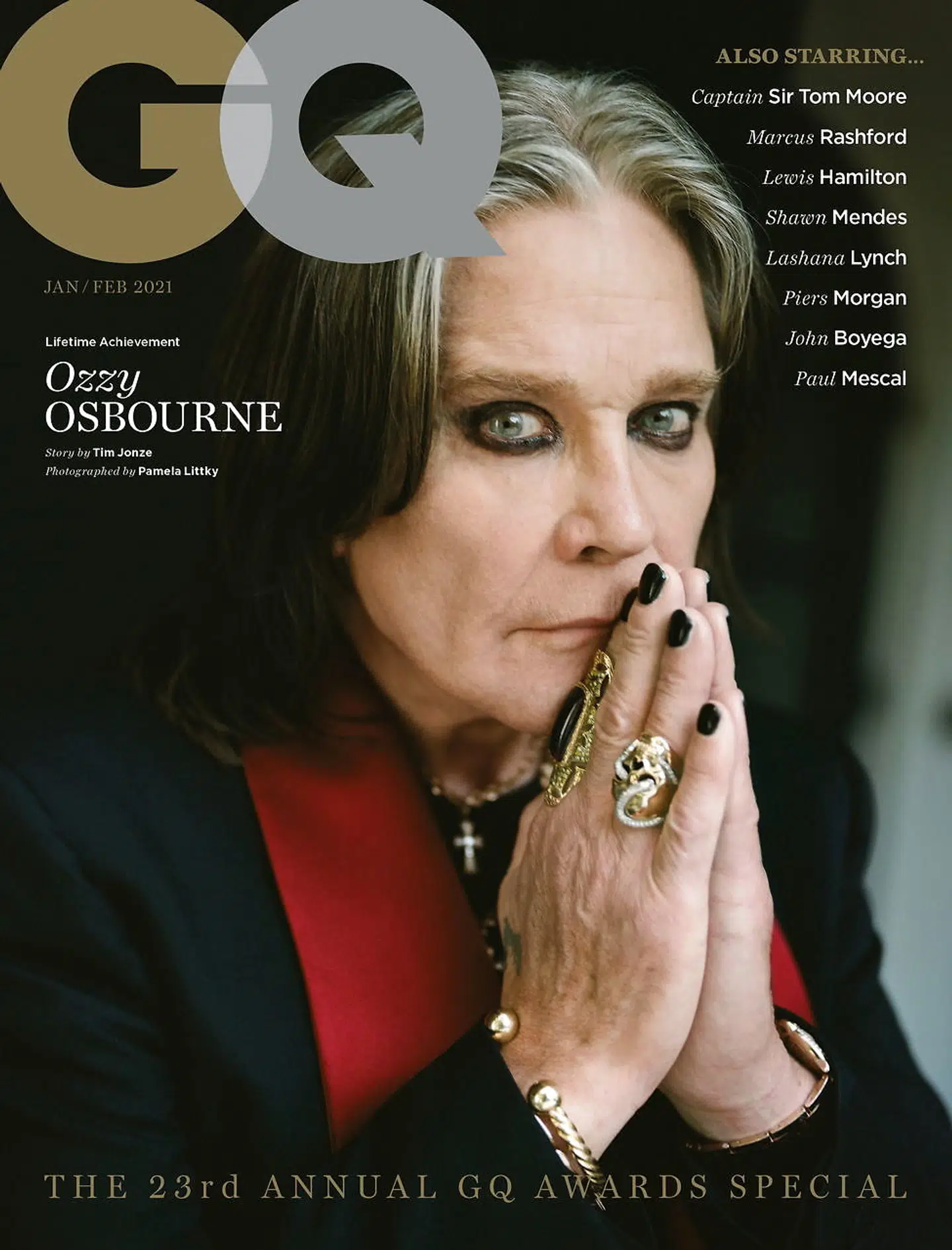 Forsiden af GQ. Den mørke makeup er på plads.