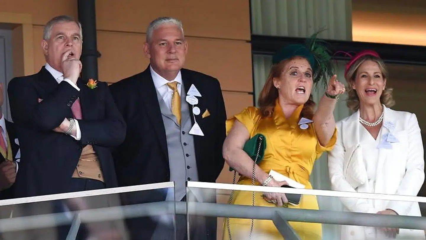 Sarah Ferguson og prins Andrew ses ofte sammen, selv om de er skilt.