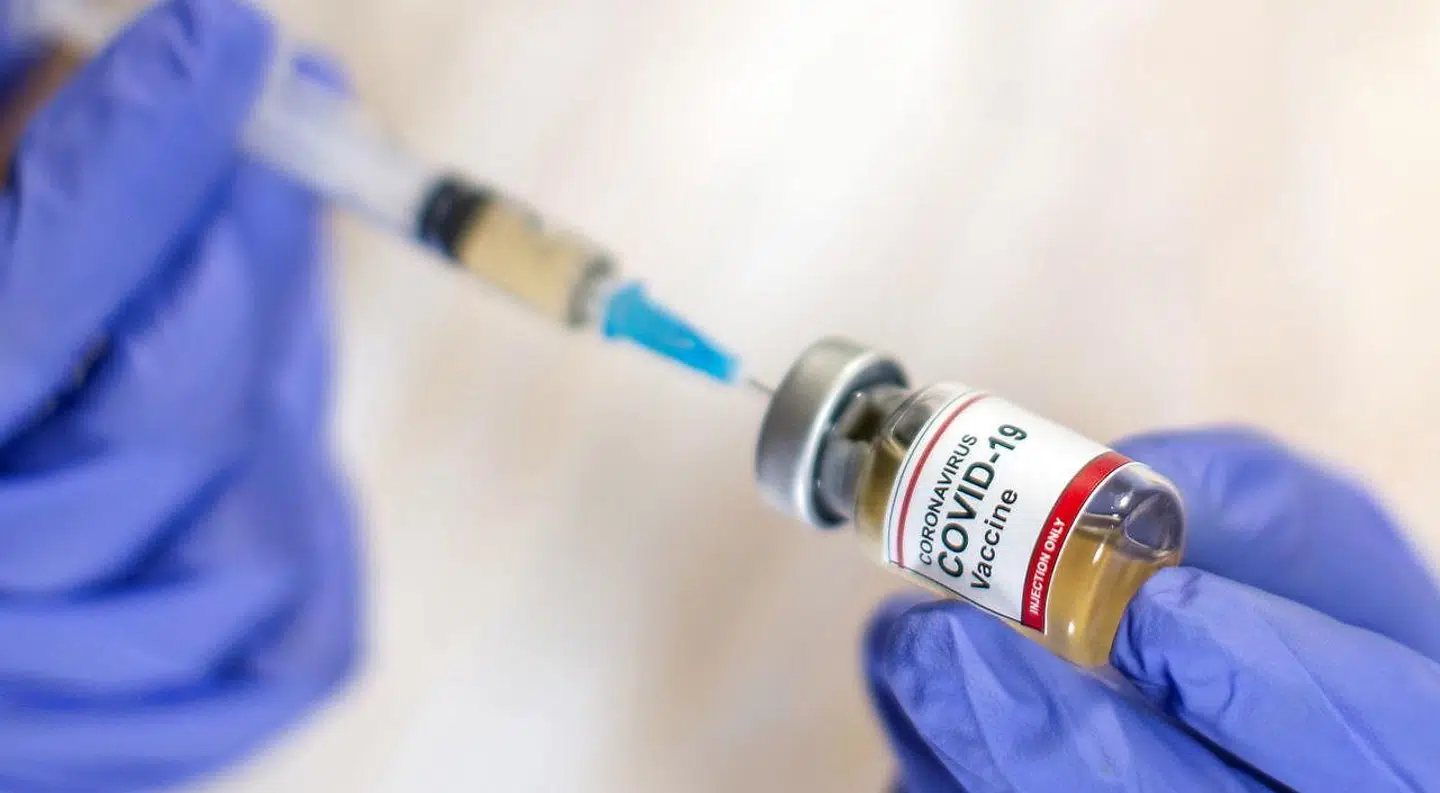 Coronavaccinen forventes udrullet i januar i Danmark.