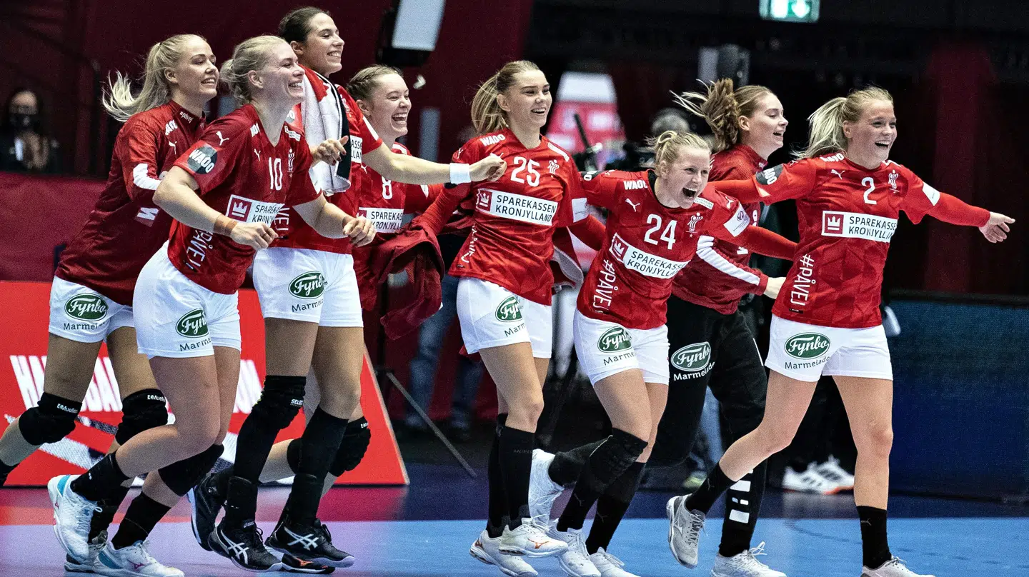 Danmark vandt den første kamp mod Slovenien med 30-23.