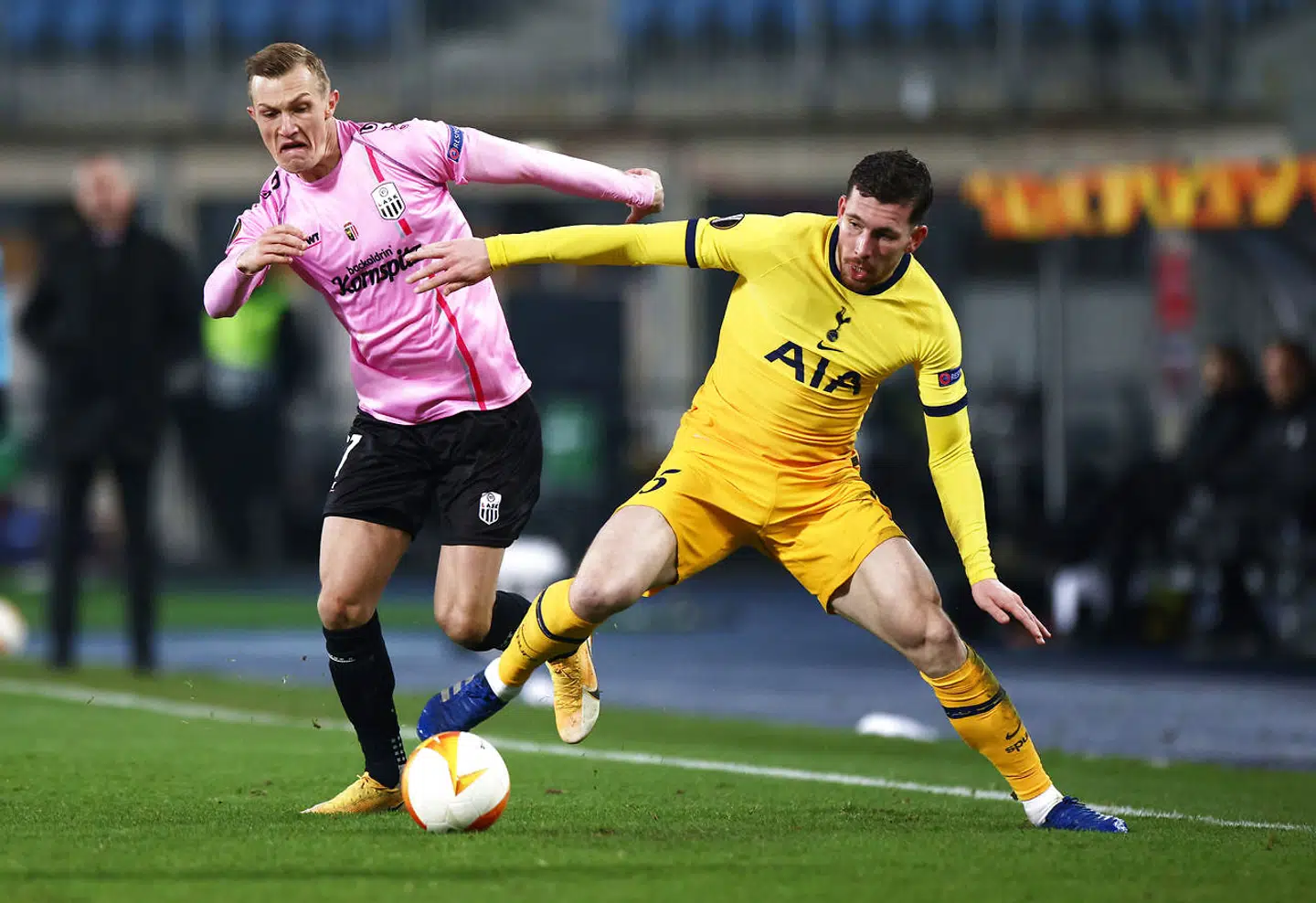 Pierre-Emile Højbjerg (th.) har været en vigtig brik for Tottenham i denne sæson.