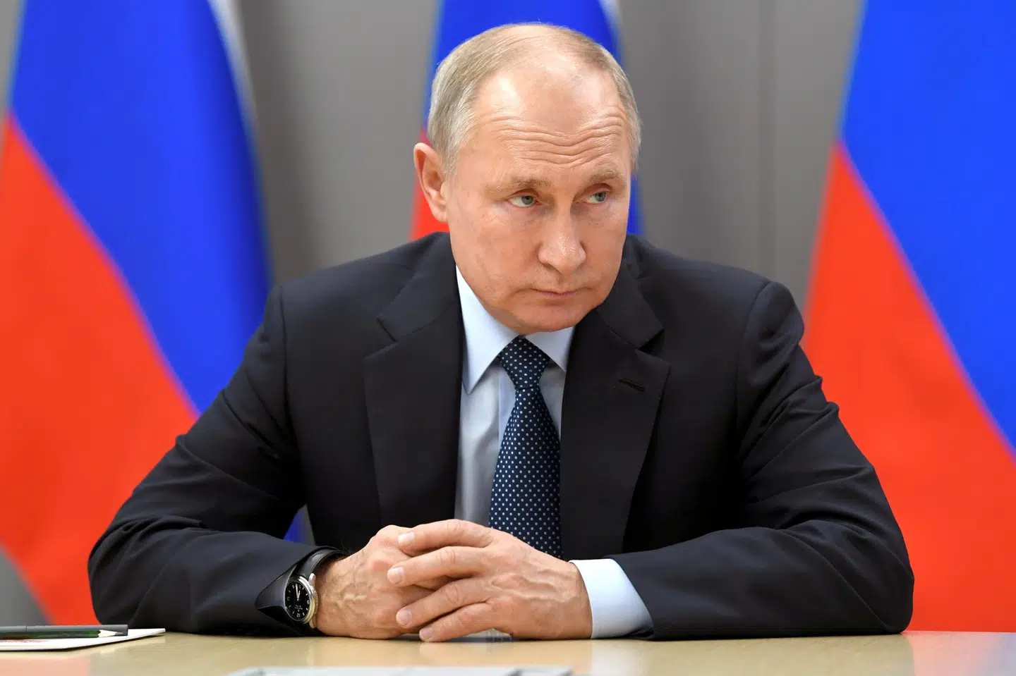 Ruslands præsident, Vladimir Putin, gav onsdag sundhedsmyndighederne i Moskva besked på at indlede omfattende vaccinationer i landet mod covid-19. Den russiske leder siger, at der er produceret næsten to millioner doser af vaccinen Sputnik V. Sputnik/Reuters