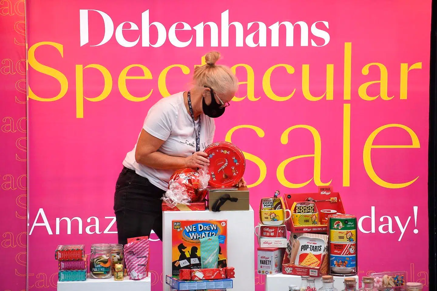 Debenhams er på vej til at lukke alle butikker.