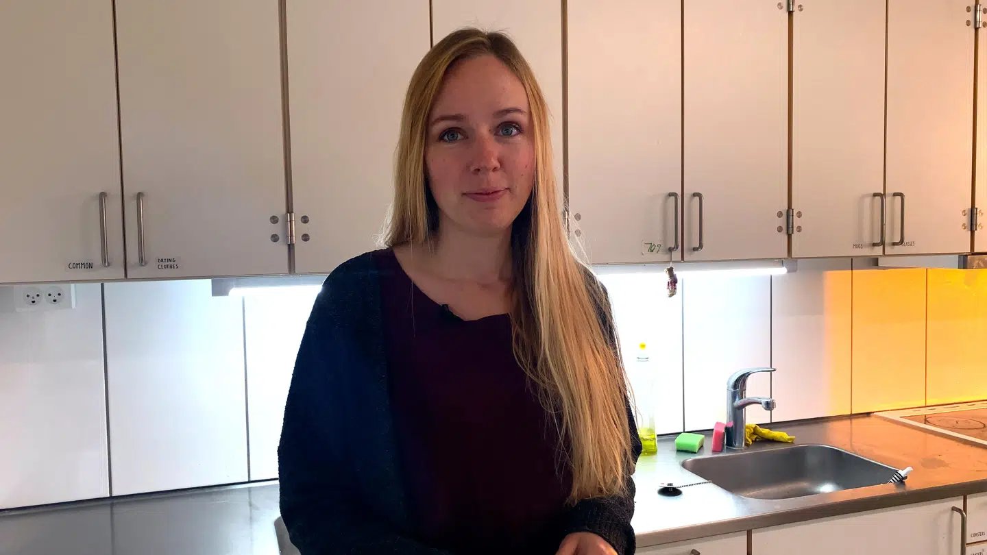 Karoline Rosenquist Stuhr er frustreret over at stå med ansvaret for coronahåndteringen på sit kollegium.