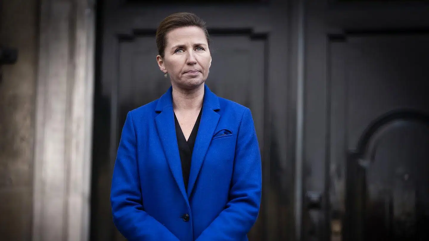 Statsminister Mette Frederiksen har Enhedslistens, SFs og Radikale Venstres opbakning, selvom den ulovlige ordre om at aflive mink fortsatte over en uge efter, at statsministeren vidste, at der ikke var lovhjemmel. Fristen for opnåelse af den - også ulovlige - tempobonus var 19. november.