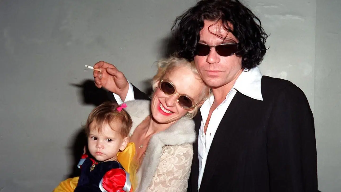 Michael Hutchence med Paula Yates og deres datter.