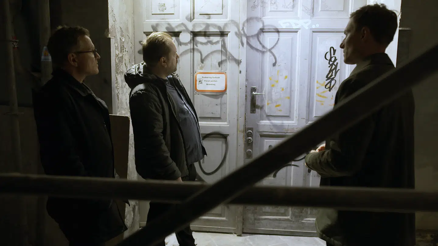 Jeppe Facius, Søren Baastrup og Sebastian Richelsen undersøger den 30 år gamle sag om drabet på Stine Geisler.